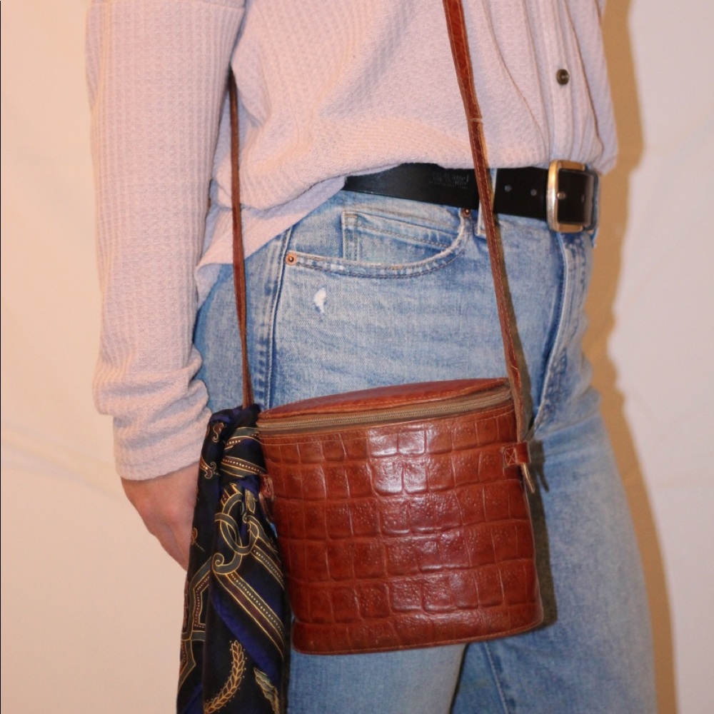 Vintage 1970’s- binocular case shaped purse